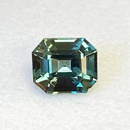 1.49 ct Emerald Green Natural Sapphire
