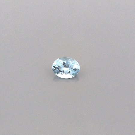 1.61 ct Oval Blue Natural Aquamarine