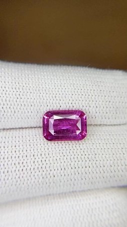 3.07 ct Cushion Pink Natural Sapphire