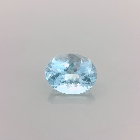 1.99 ct Oval Blue Natural Aquamarine