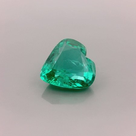2.35 ct Heart Green Natural Emerald