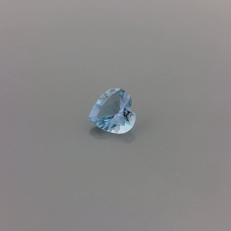 0.35 ct Heart Blue Natural Aquamarine