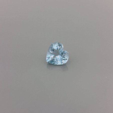 0.44 ct Heart Blue Natural Aquamarine