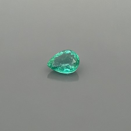1.16 ct Pear Green Natural Emerald