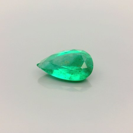 0.93 ct Pear Green Natural Emerald