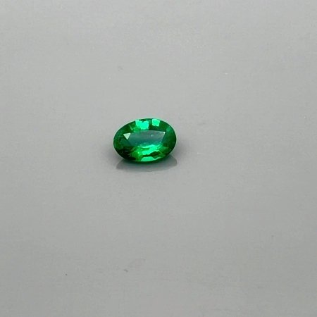 0.62 ct Oval Green Natural Emerald