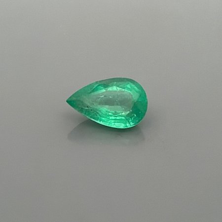 2.21 ct Pear Green Natural Emerald