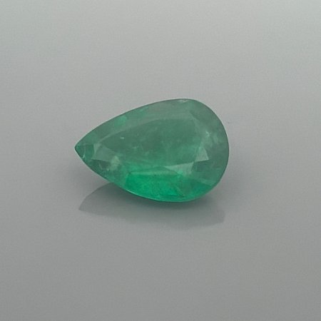 5.23 ct Pear Green Natural Emerald