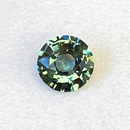 2.00 ct Round Green Natural Sapphire