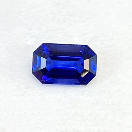 2.39 ct Emerald Blue Natural Sapphire