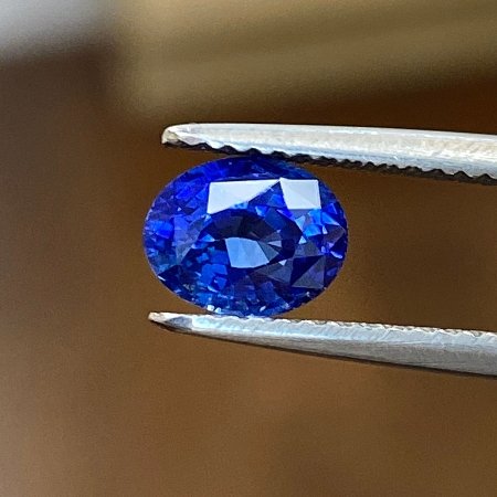 1.33 ct Oval Blue Natural Sapphire