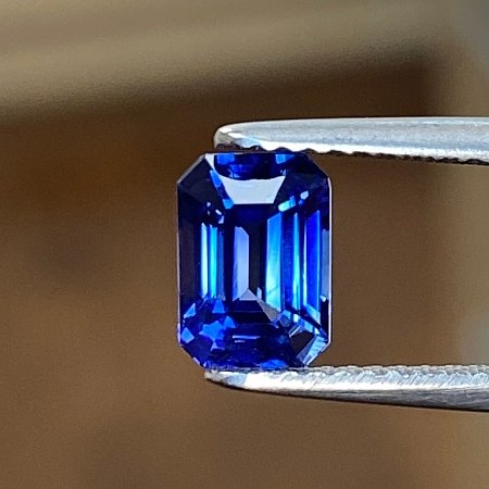 1.37 ct Emerald Blue Natural Sapphire