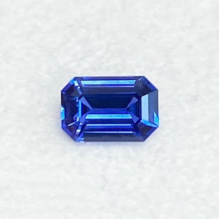 0.81 ct Emerald Blue Natural Sapphire