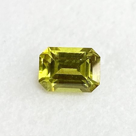 1.43 ct Emerald Green Natural Sapphire