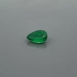 1.75 ct Pear Green Natural Emerald