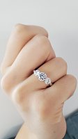 Dalia 3 stones
