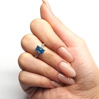 Cara Mid Ring with Lab Grown Diamond 2.01ct