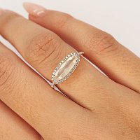 Preset Ring with Natural Diamonds and Natural Moon Stone