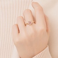 Dalia Engagement Ring with IGI LG Diamond 1.24cts Total Weight