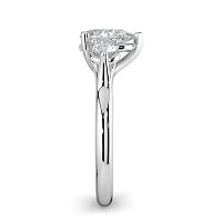 Dalia 3 Stones Round