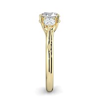 Dalia 3 Stones Oval