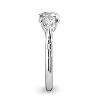 Dalia 3 Stones Pear
