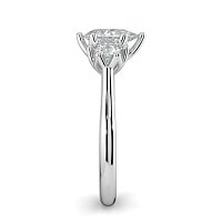 Tulip 3 Stones Round