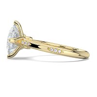 Tulip with Leaf- shaped Beads Side Stones