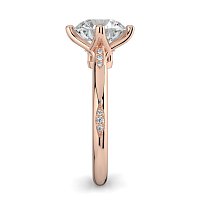 Tulip with Leaf-Shaped Beads Side Stones