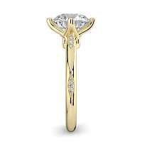 Tulip with Leaf-Shaped Beads Side Stones