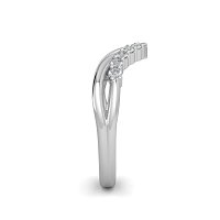 Split V-Shaped Claw Set Wedding Ring
