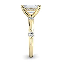 Ariel with Round Prong-Set on Band