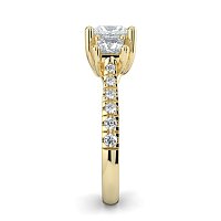 Dalia 3 Stones with Diamonds on Band