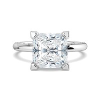Ariel 4 Claws with Diamonds on prongs