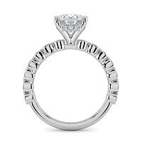 Cara 4 Claws with Oval and Round Diamonds on Band