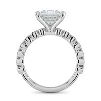 Cara 4 Claws with Oval and Round Diamonds on Band