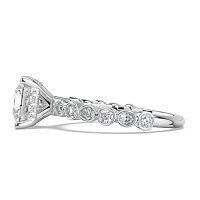 Cara 4 Claws with Oval and Round Diamonds on Band
