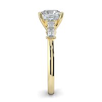Cathedral 4 Claws with Emerald Diamonds on Band