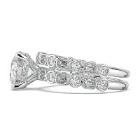 Cara 4 Claws with Emerald and Round Diamonds on Band