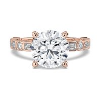 Cara 4 Claws with Emerald and Round Diamonds on Band