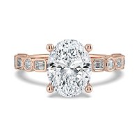 Cara 4 Claws with Emerald and Round Diamonds on Band