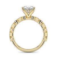 Cara 4 Claws with Emerald and Round Diamonds on Band
