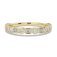 Cara Wedding Ring with Emerald and Round Diamonds on Band