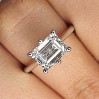 Dalia Ring with Emerald Lab Grown Diamond 2.57ct