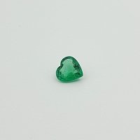 0.82 ct Heart Green Natural Emerald
