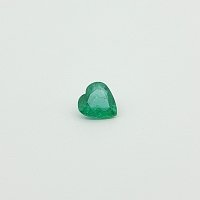 1.00 ct Heart Green Natural Emerald