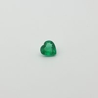 1.01 ct Heart Green Natural Emerald