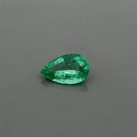 0.89 ct Pear Green Natural Emerald
