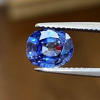 2.04 ct Oval Blue Natural Sapphire