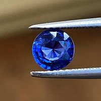 0.90 ct Round Blue Natural Sapphire